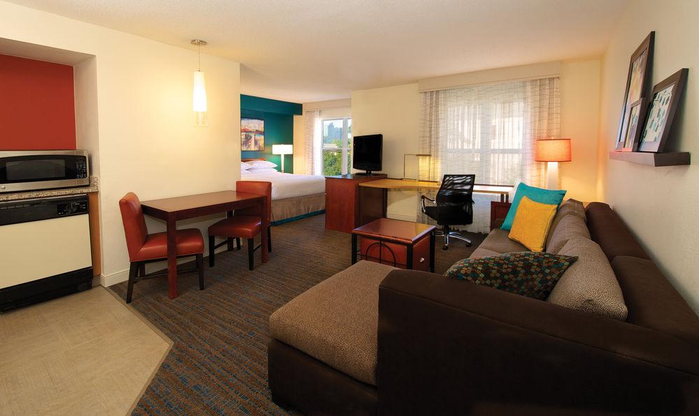 Residence Inn Atlanta Buckhead/Lenox Park Chamblee Exterior photo