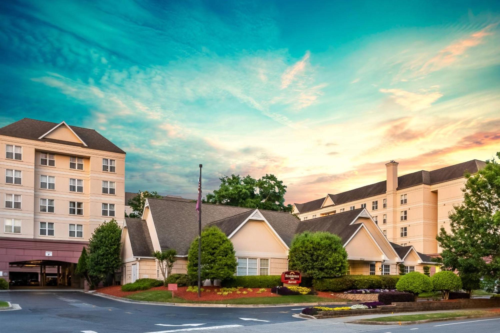 Residence Inn Atlanta Buckhead/Lenox Park Chamblee Exterior photo